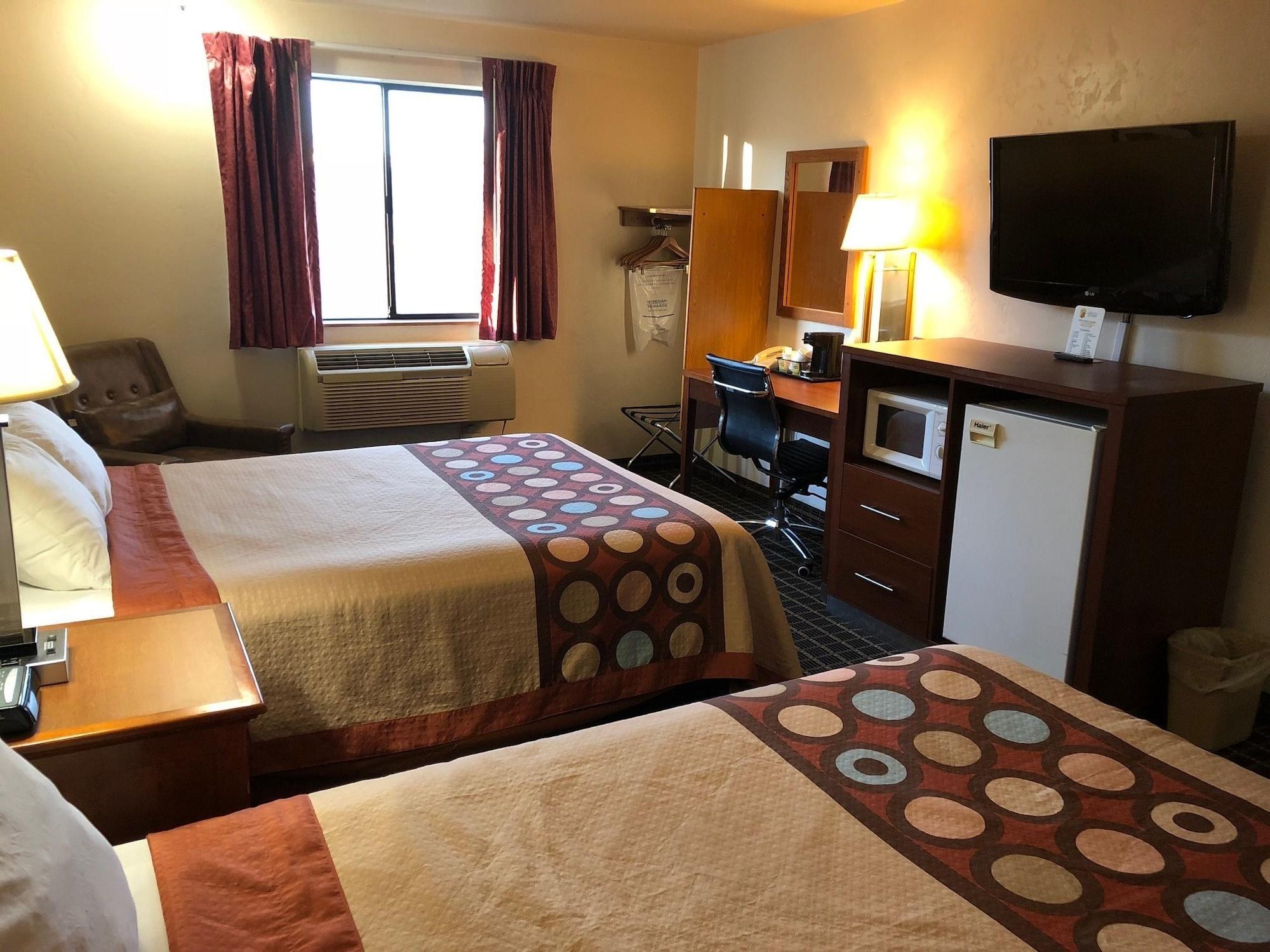 Super 8 By Wyndham Klamath Falls Ngoại thất bức ảnh